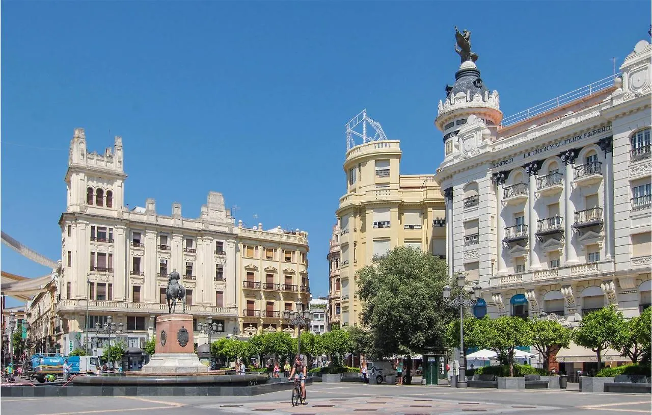 Beautiful Apartment In Cordoba With Kitchenette